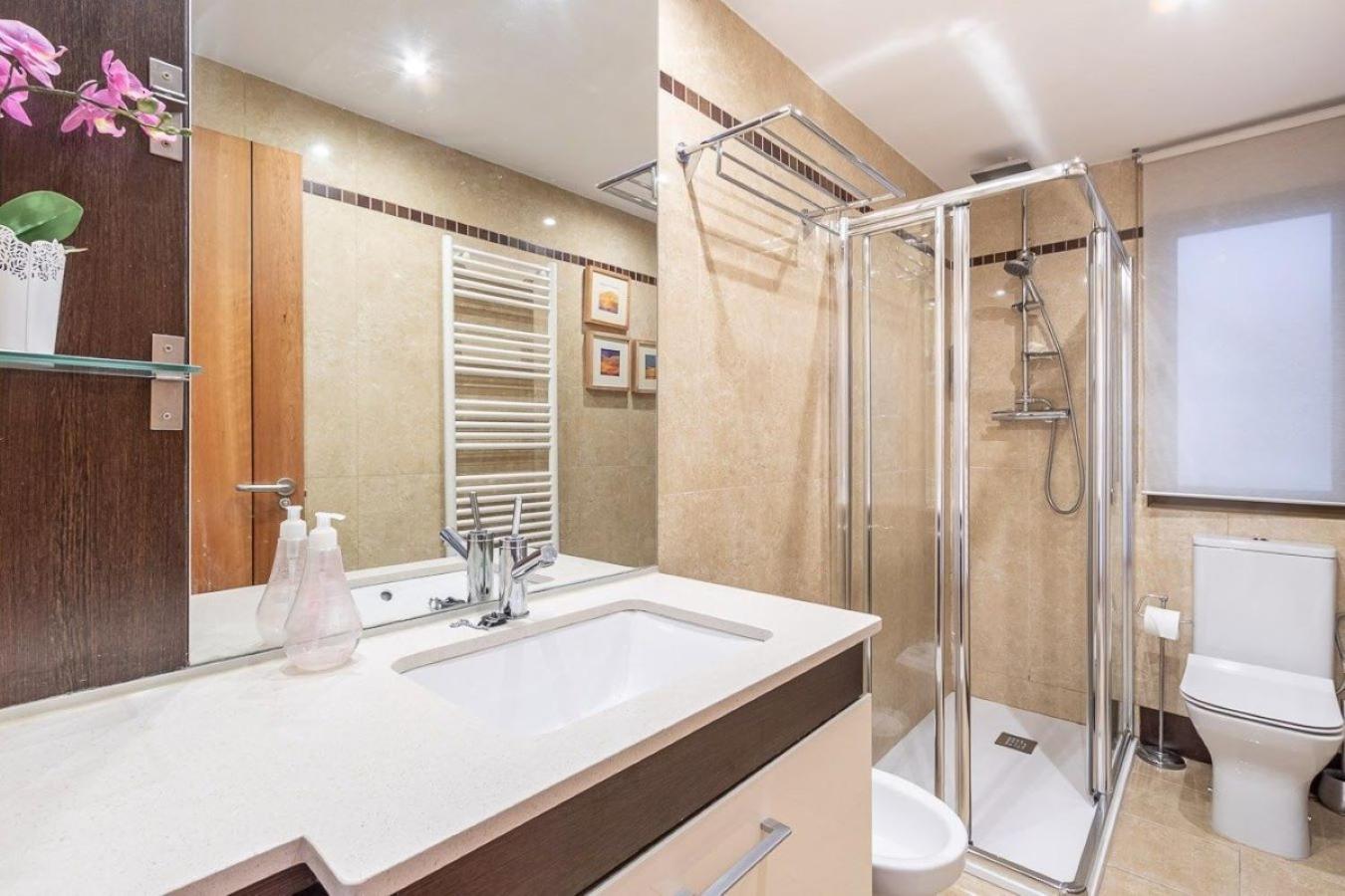 Tuguest Castaneda Apartment Гранада Экстерьер фото