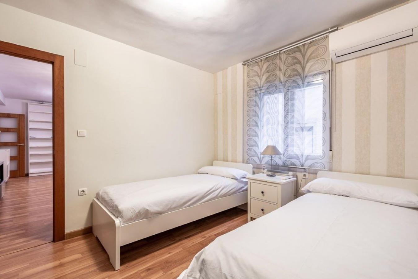 Tuguest Castaneda Apartment Гранада Экстерьер фото